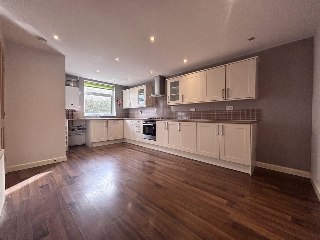 Property photo 3 of 20 Picture No. 05