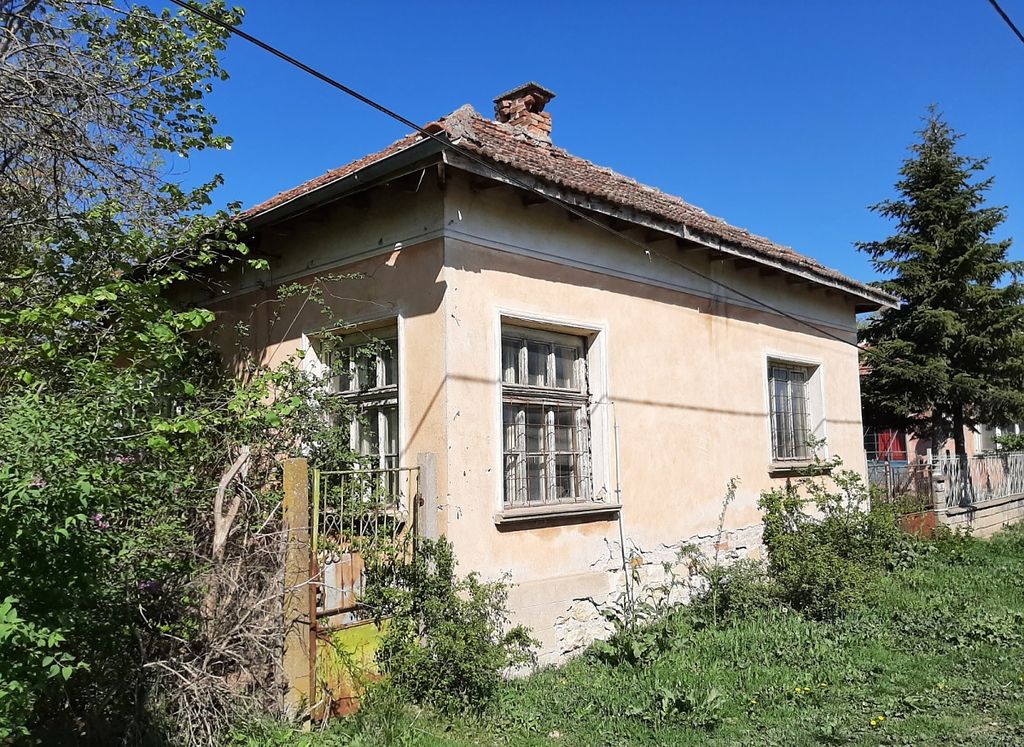 Property photo 2 of 10