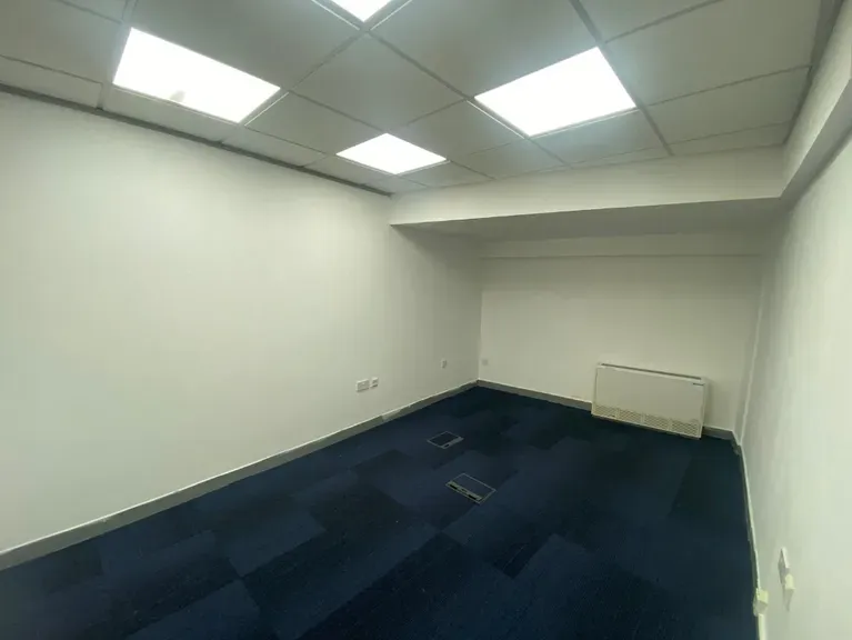 Property photo 1 of 8 Office For Rent