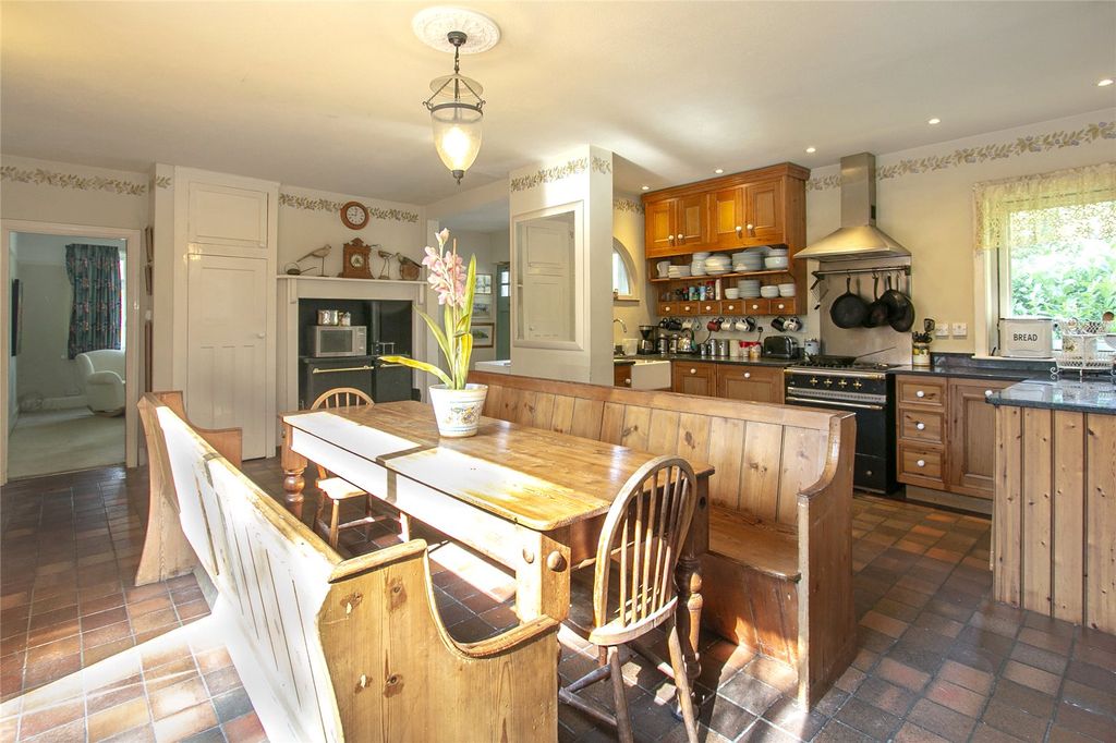 Property photo 3 of 19 Kitchen Diner