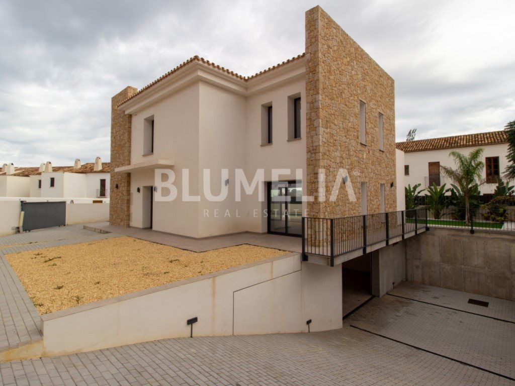 Property photo 2 of 45
