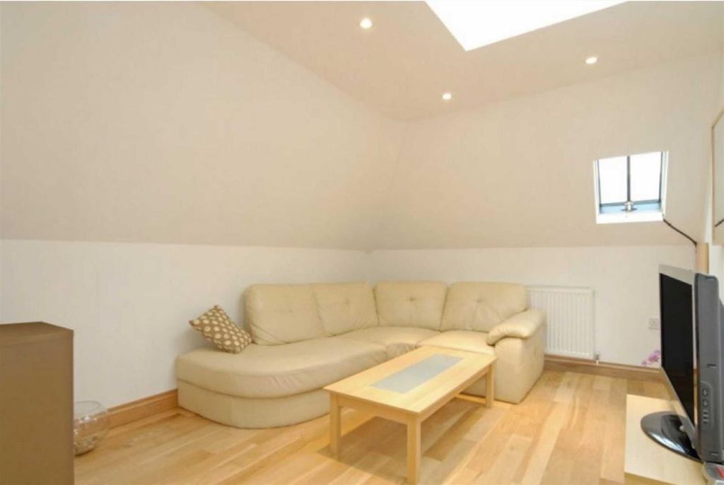 Property photo 3 of 5 Property-Photo-702