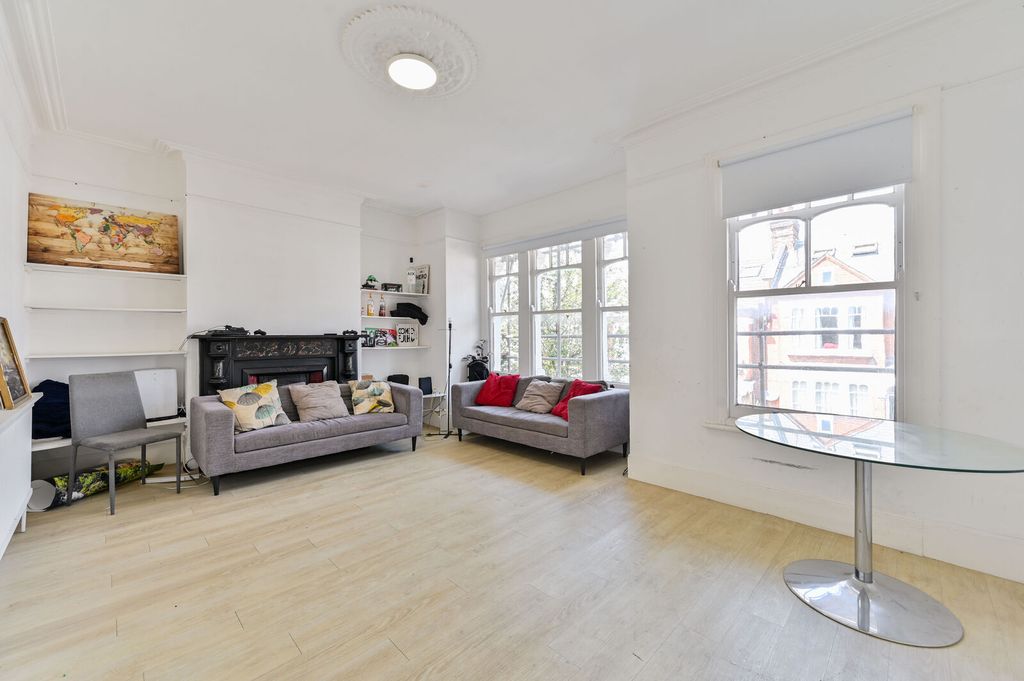 Property photo 1 of 18