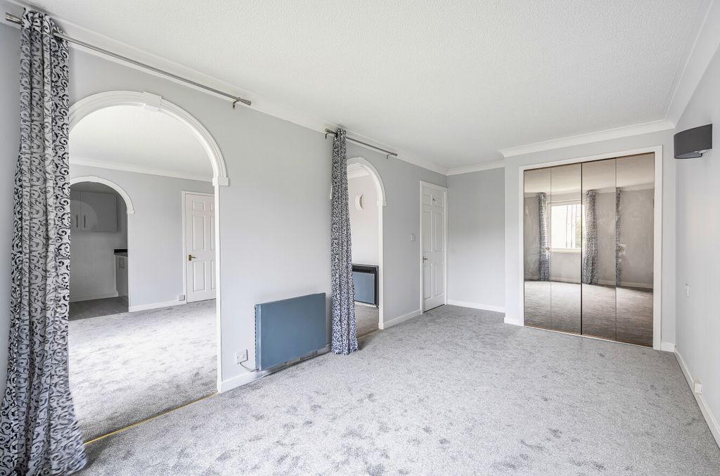 Property photo 2 of 8 1428816-7-69B2ee0...