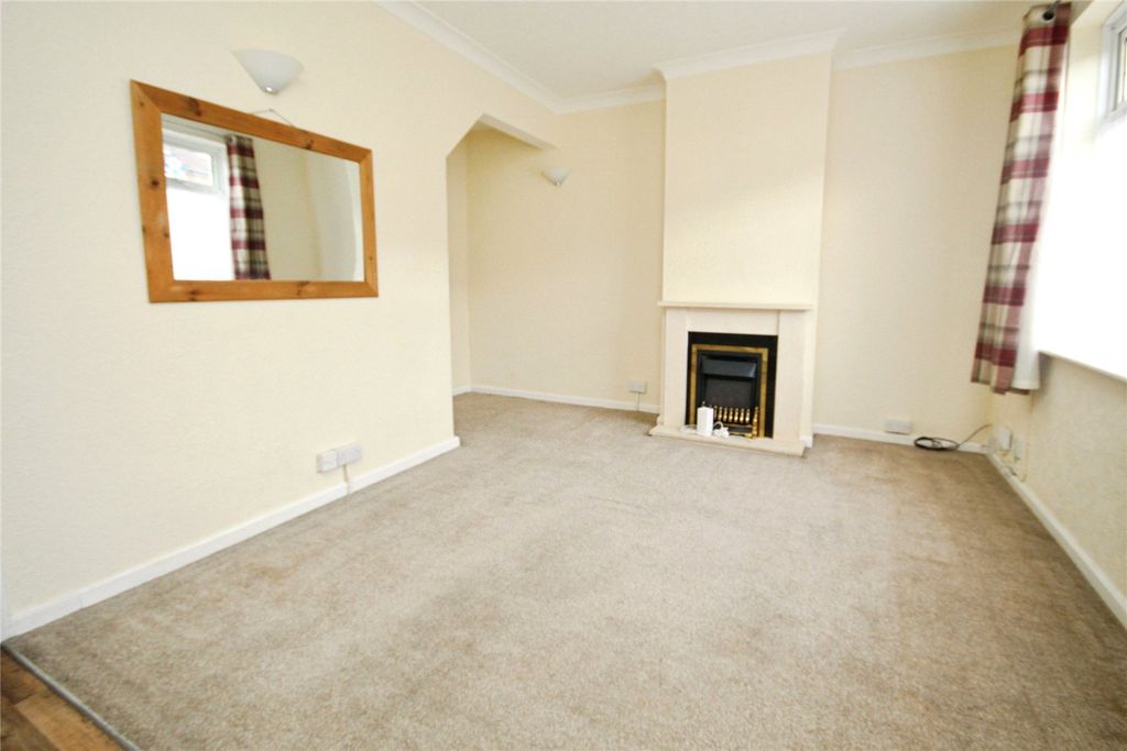 Property photo 2 of 9 Picture No. 10