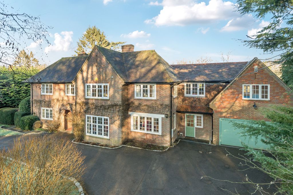 Property photo 1 of 27