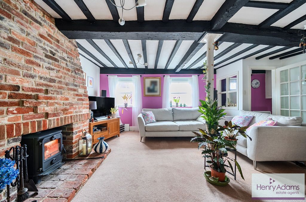 Property photo 2 of 20