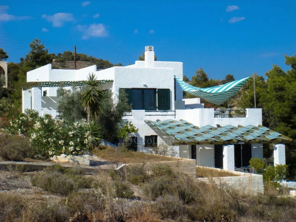 Property photo 1 of 24