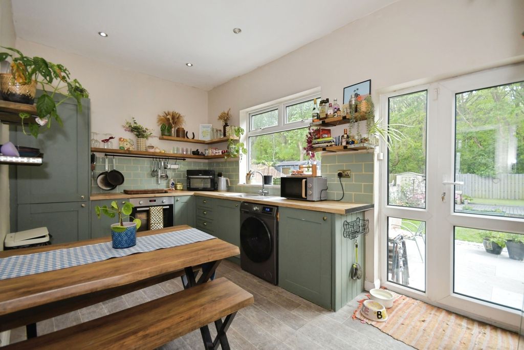 Property photo 2 of 19 Pbox-Img.Jpg