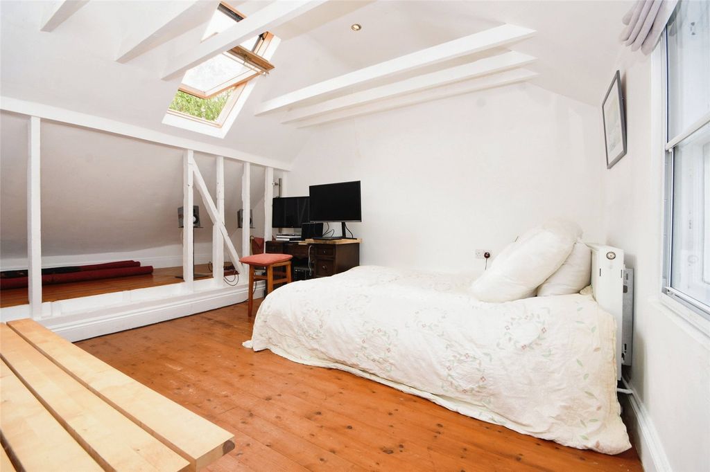 Property photo 2 of 13 Bedroom One