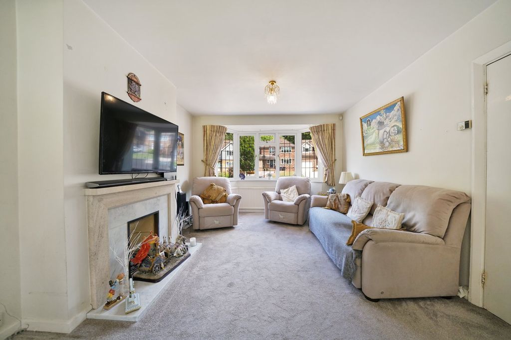 Property photo 2 of 15