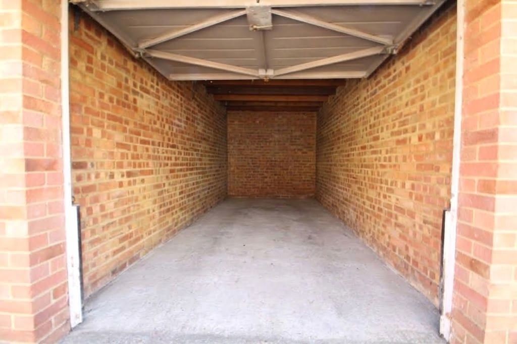 Property photo 1 of 4 Inside View