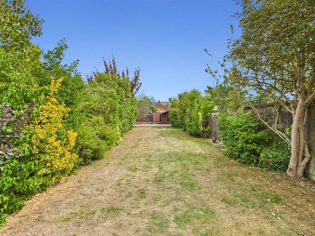 Property photo 3 of 25