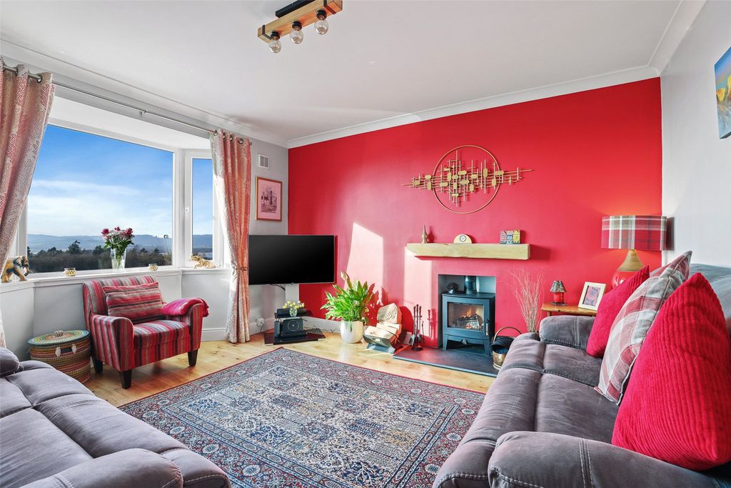 Property photo 2 of 23 Living Room