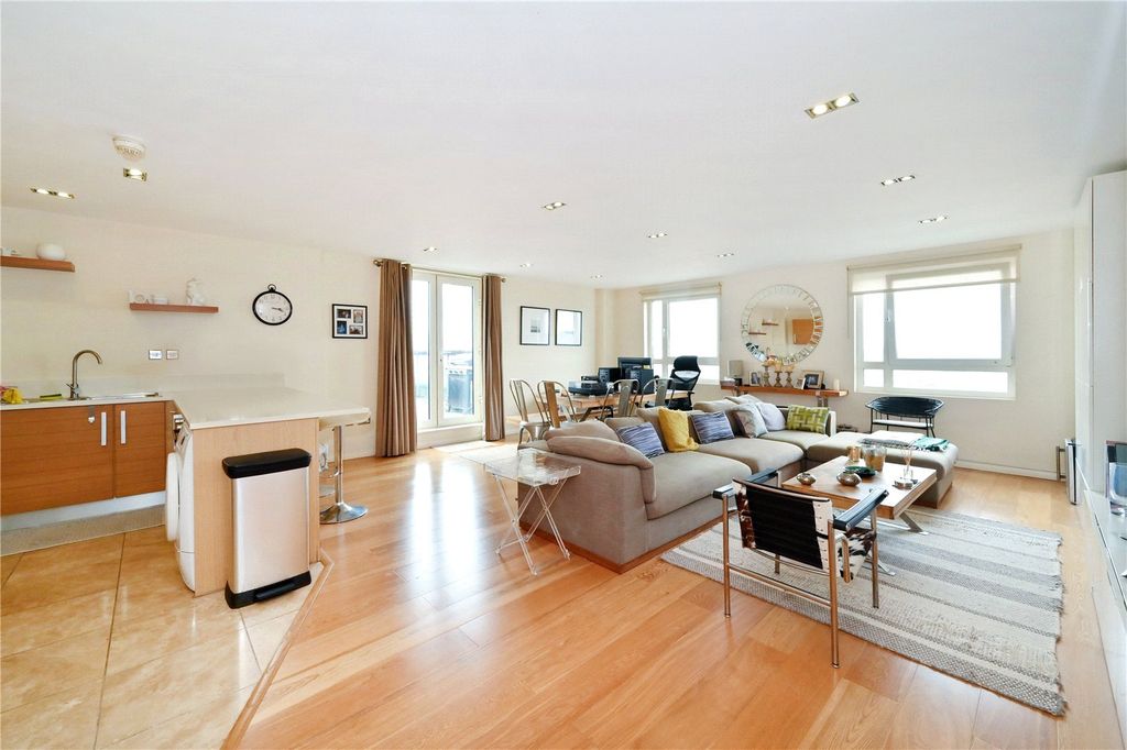 Property photo 1 of 15 Reeption Room