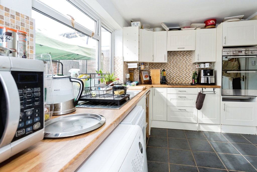 Property photo 3 of 25 Pbox-Img.Jpg