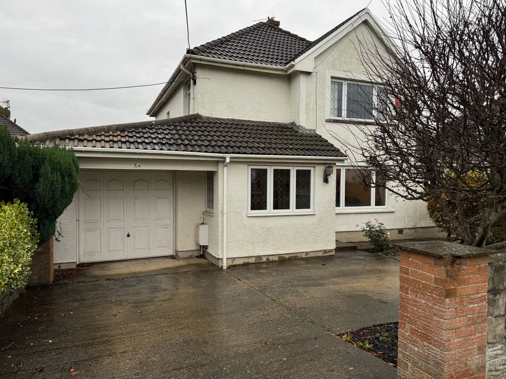 Property photo 3 of 27