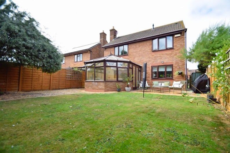 Property photo 2 of 23