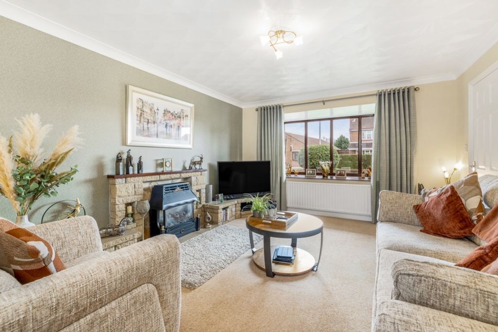 Property photo 2 of 31 12 Pear Tree Road (Frampton)-21