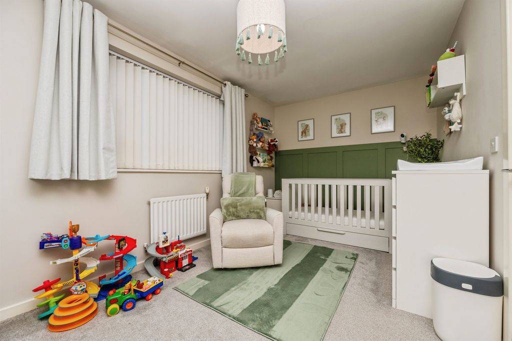 Property photo 3 of 18