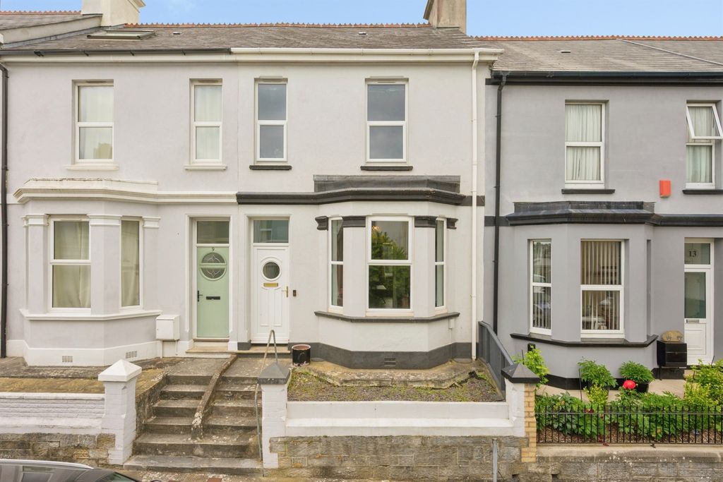 Property photo 1 of 16