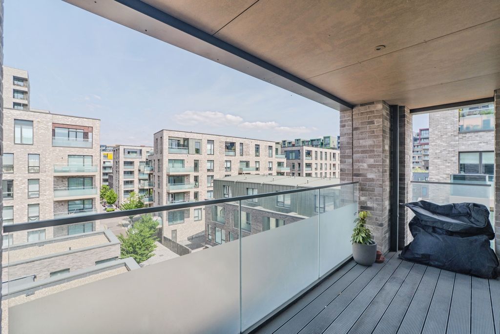 Property photo 3 of 15 Balcony