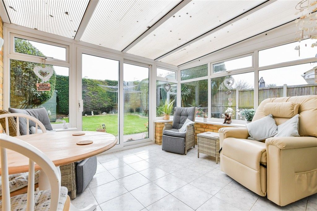 Property photo 3 of 16 Conservatory