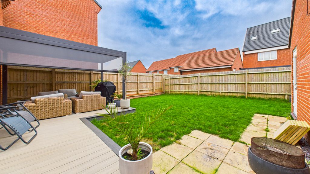 Property photo 2 of 19 3-Cam04968G0-Pr0085-Still011