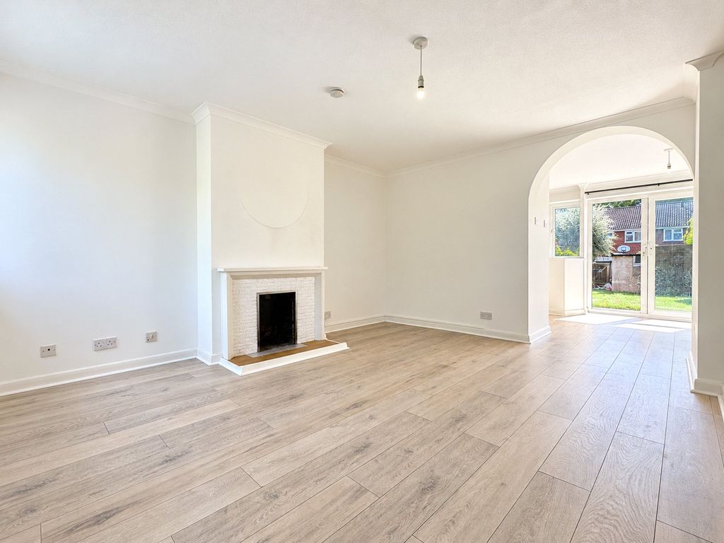 Property photo 3 of 10 Picture No. 23