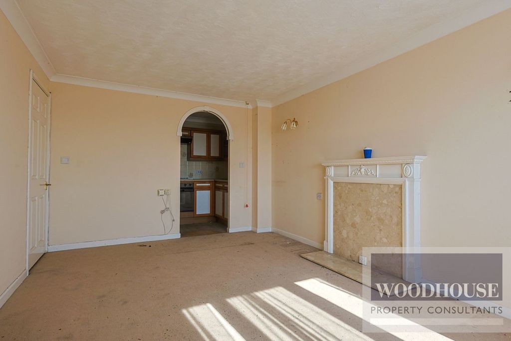 Property photo 3 of 14
