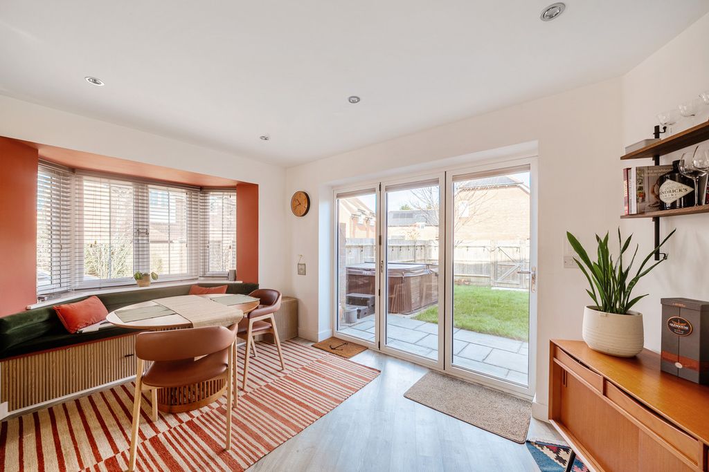 Property photo 1 of 30