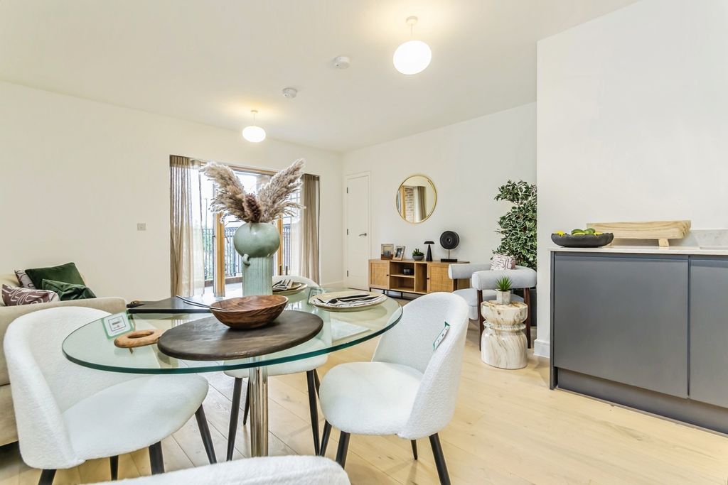 Property photo 1 of 12 Pbox-Img.Jpg