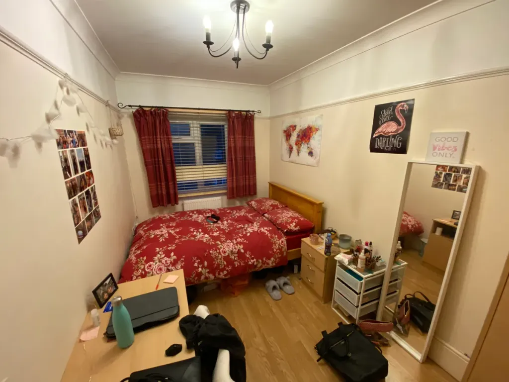 Property photo 3 of 9 Images