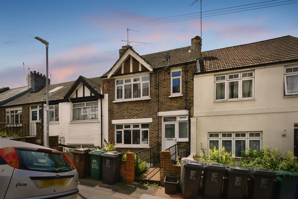 Property photo 1 of 23