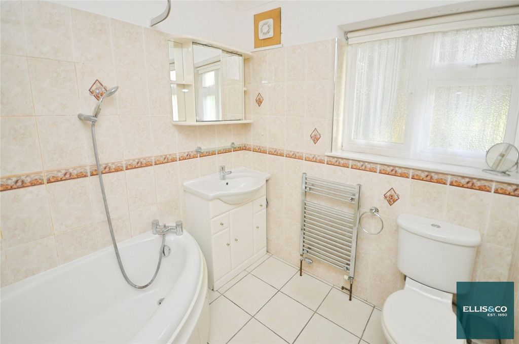 Property photo 2 of 10 Picture No. 08