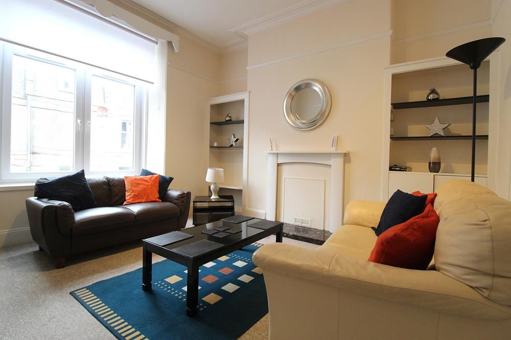 Property photo 1 of 6 Lounge