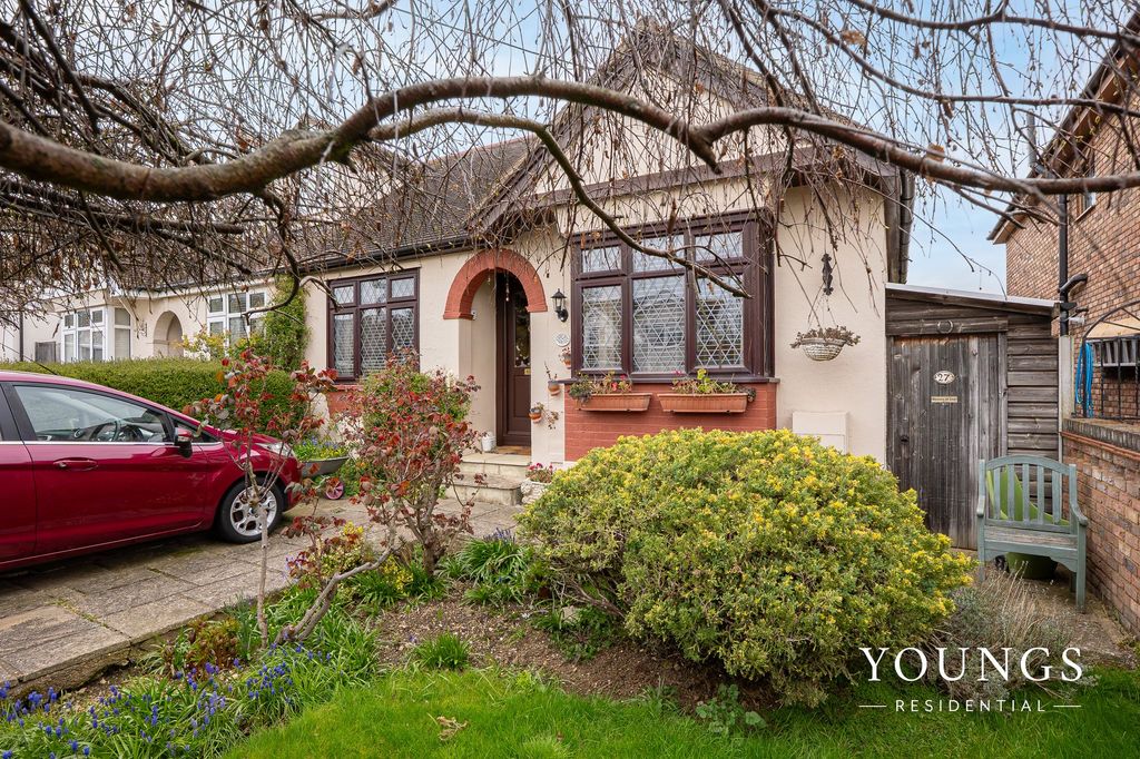 Property photo 1 of 28