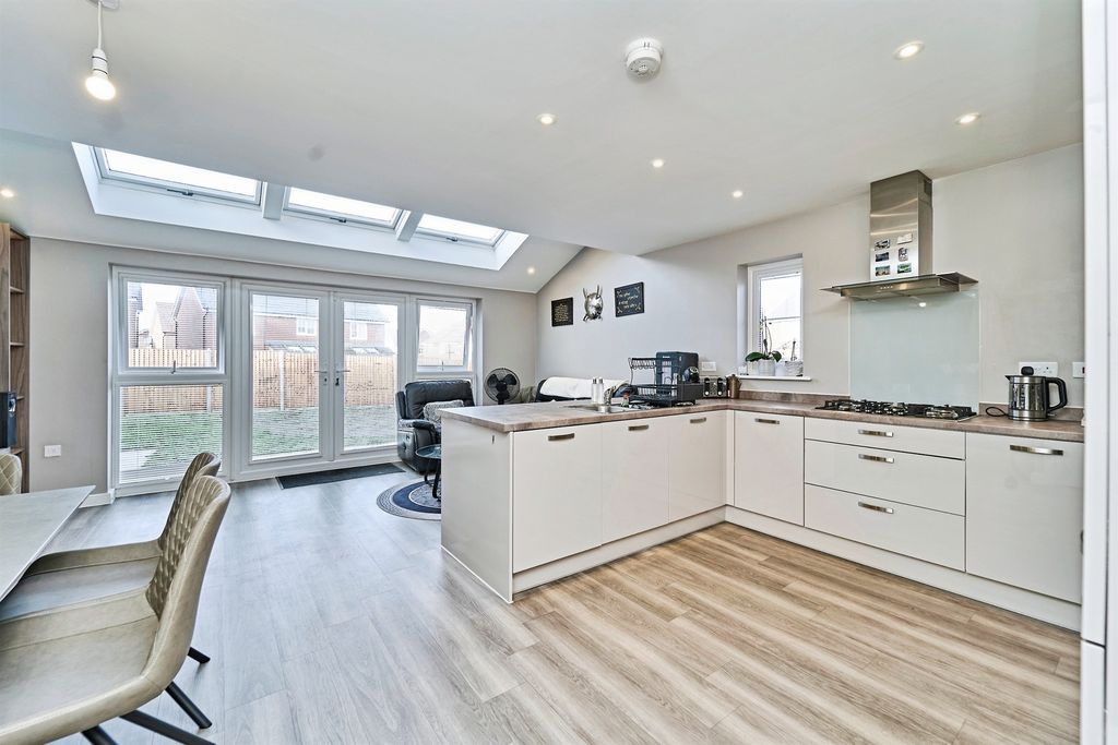 Property photo 2 of 24