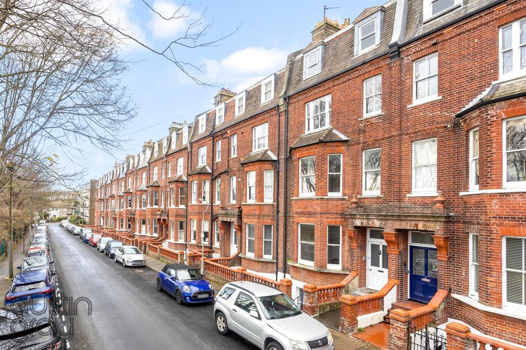 Property photo 1 of 16 College Terrace 11, Flat C-021.Jpg