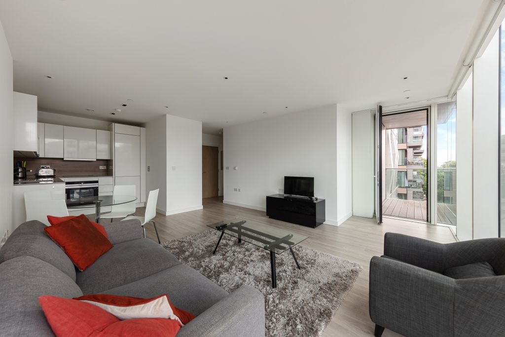 Property photo 3 of 15 094A1580