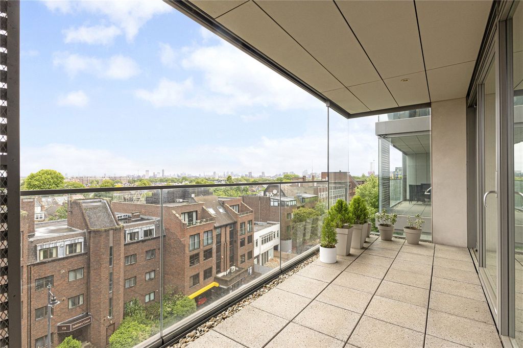 Property photo 1 of 19 Balcony