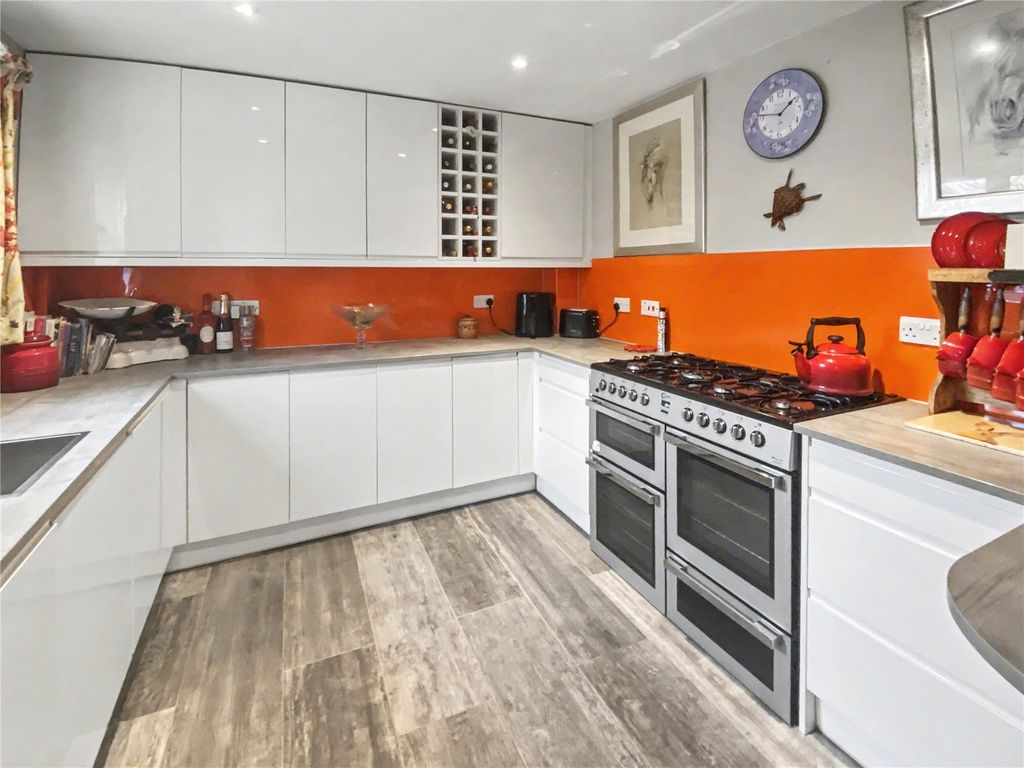 Property photo 2 of 13 Kitchen