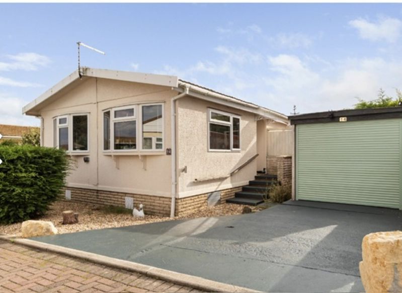 Property photo 1 of 11 Front