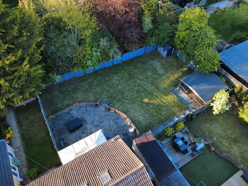 Property photo 2 of 24 Photo 24