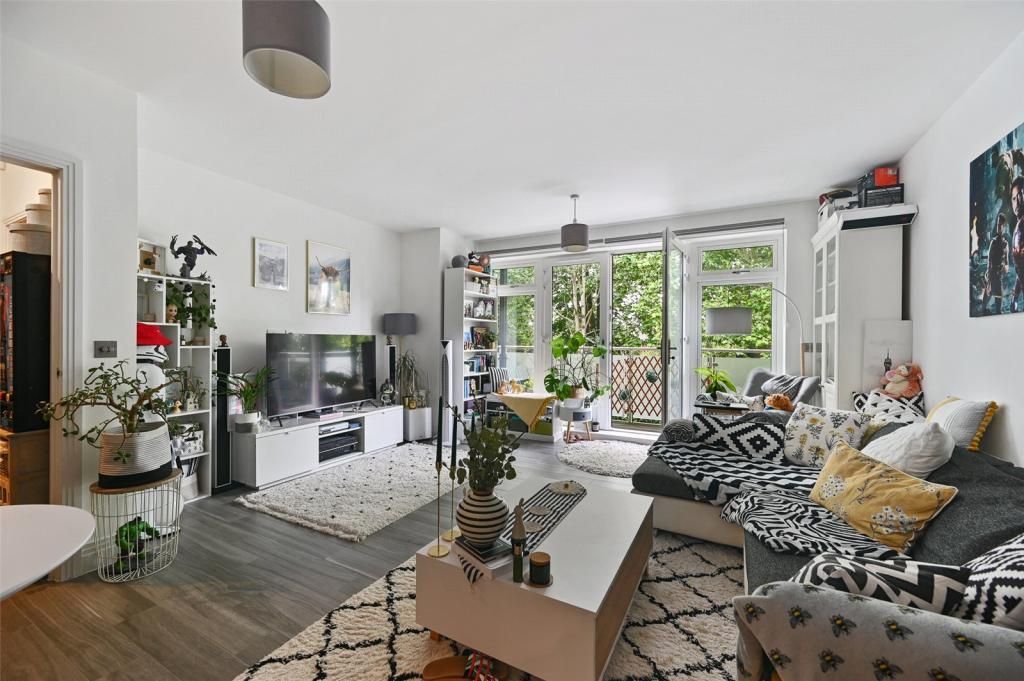 Property photo 2 of 9 Living Room