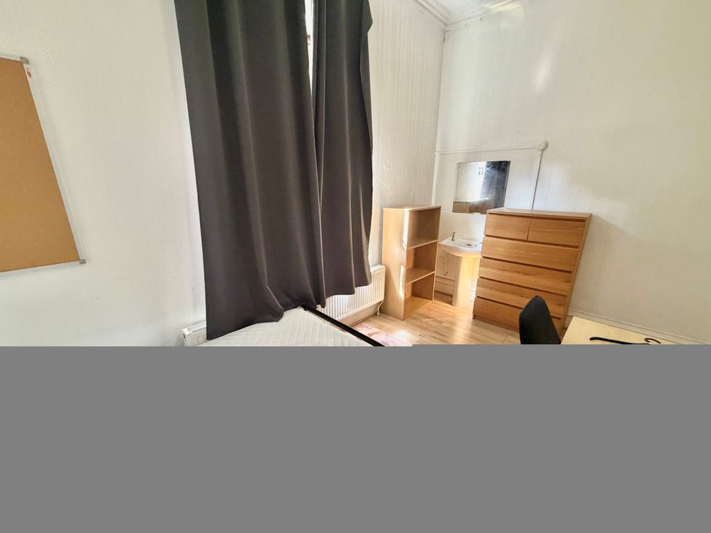 Property photo 3 of 13 Image