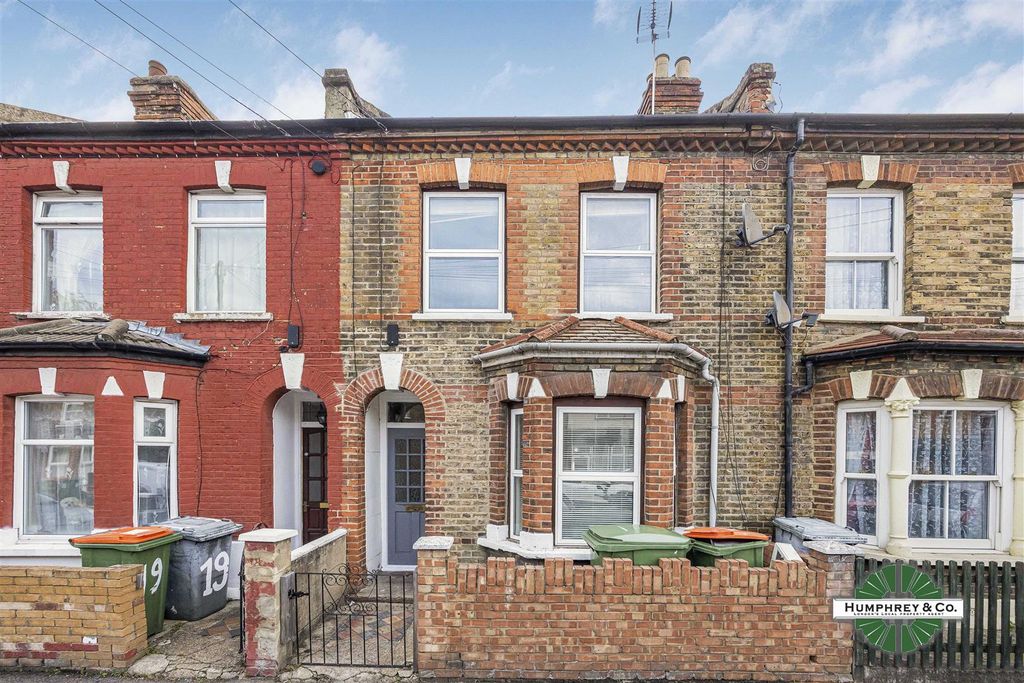 Property photo 1 of 15 17 Liddon Road -015.Jpg