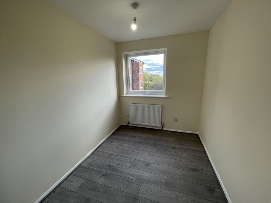 Property photo 3 of 6 Gallery