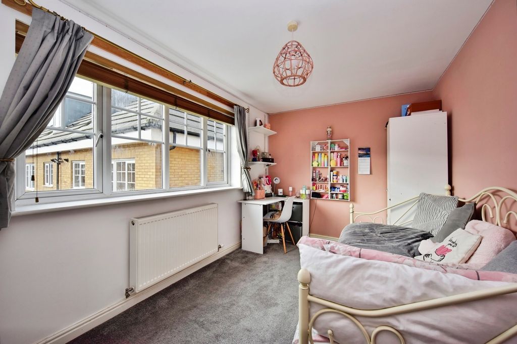 Property photo 2 of 18 Pbox-Img.Jpg