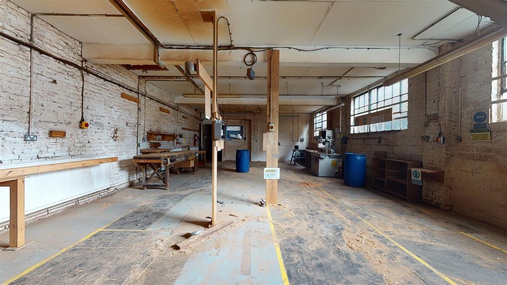 Property photo 2 of 18 Picture 2